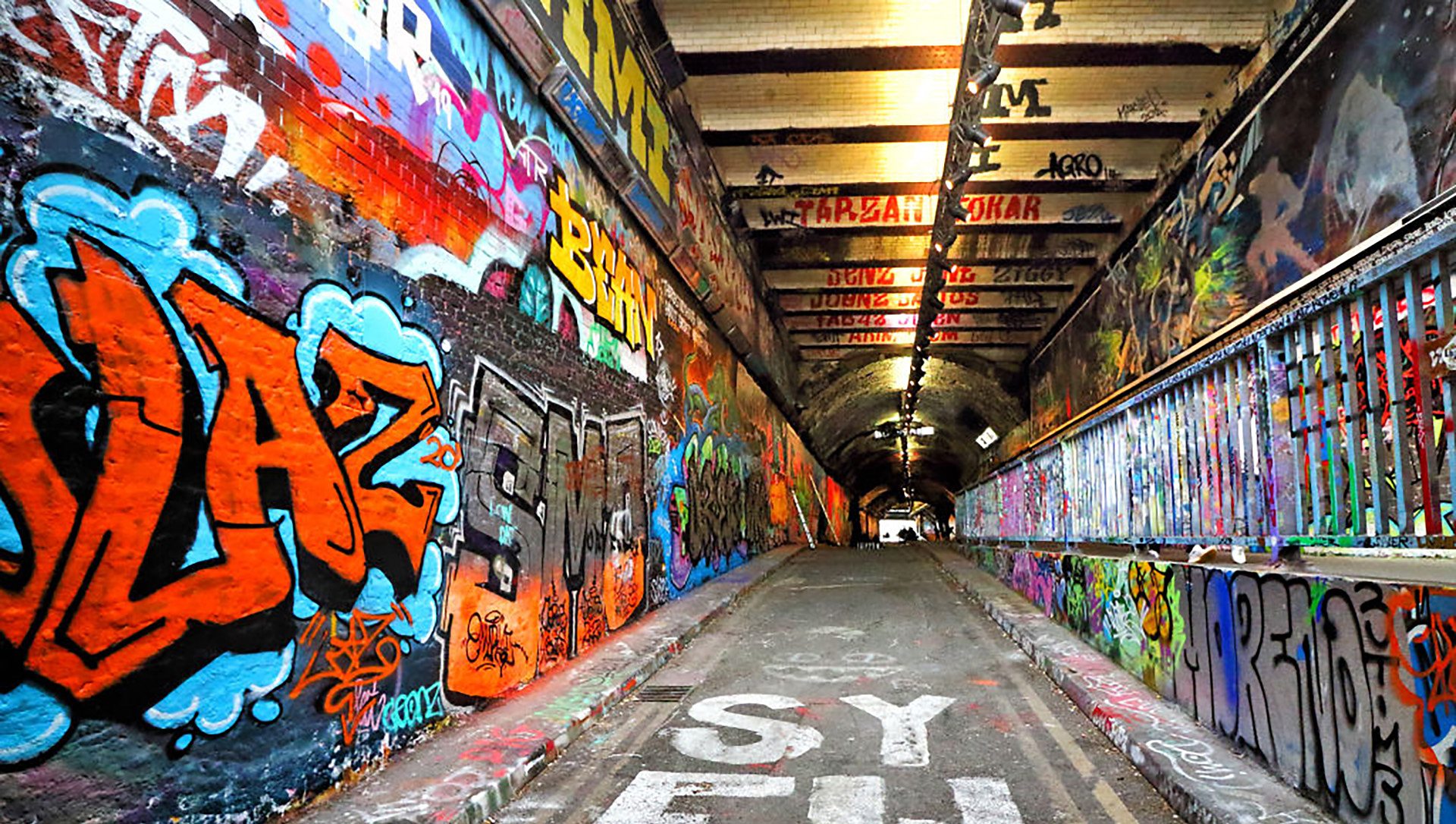 The hidden world beneath the UK's busiest railway station